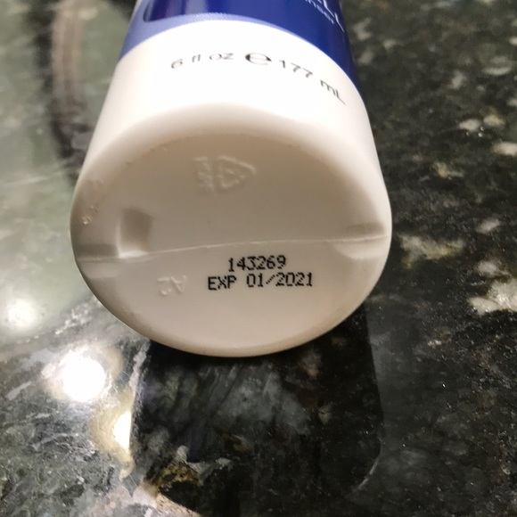 Image Salicylic Gel Cleanser. - Picture 2 of 2